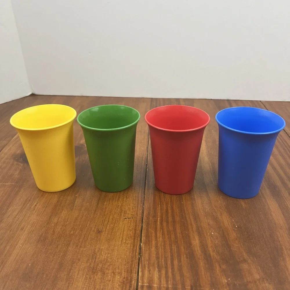 Set of 4 Classic Tupperware 7oz Bell Tumblers Primary Colors #109 Series 1970s